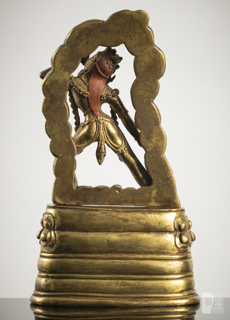 A FINE GILT-BRONZE FIGURE OF SARVABUDDHADAKINI - 图2